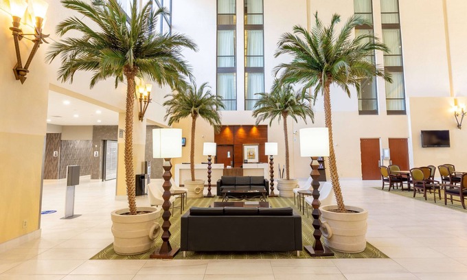 Richardson Hotel | DoubleTree by Hilton Dallas - Richardson