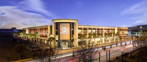 Karaoz Hotel | DoubleTree By Hilton Izmir Airport