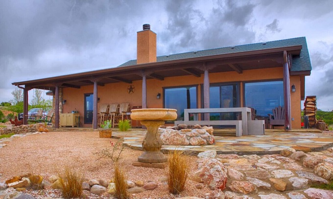 Canyon Cabin | Doves Rest Cabins - Fortress, on the West Rim