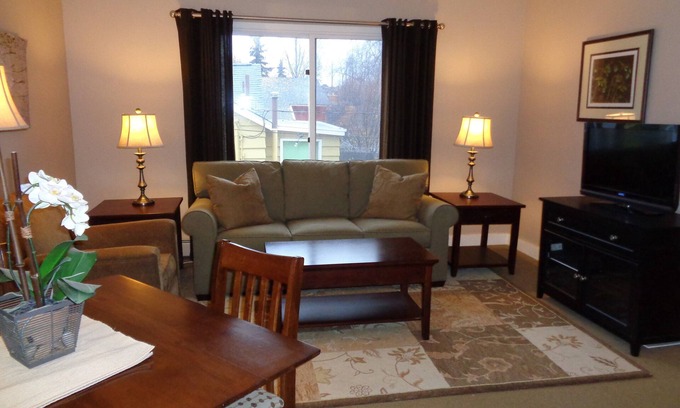 Downtown Anchorage Apartment | Downtown Anchorage Furnished One Bedroom Apartment
