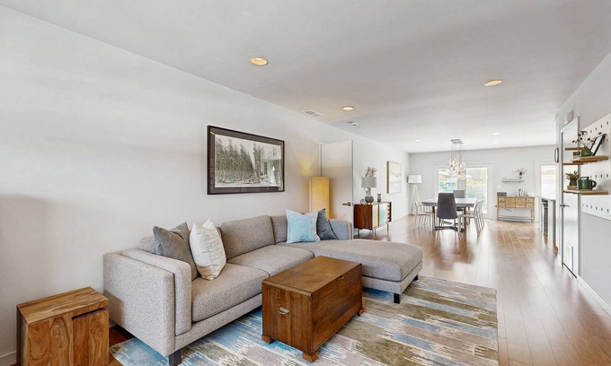 Healdsburg House | Downtown Healdsburg home with fenced yard, grill, WiFi, central AC, and W/D