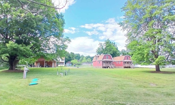 Oneonta Cottage | Drake's Escape Cottage #1, Ideal location for Oneonta/Cooperstown