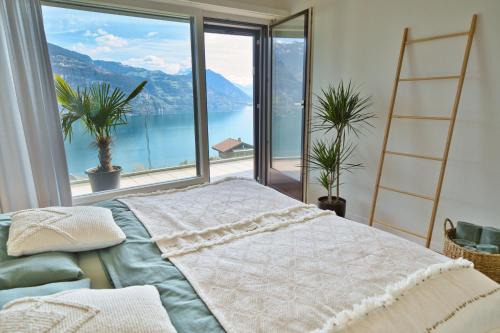 Krattigen Apartment | Dreamview Retreat - Breathtaking Lake Views