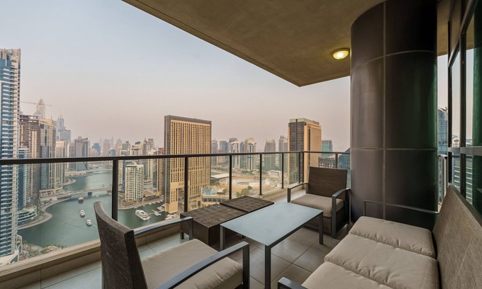 Dubai Marina Apartment | Dreamy Apt w/Jaw-Dropping Marina Views