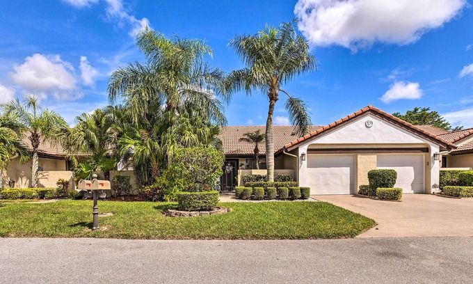 Jog Road Cottage | Dreamy Boynton Beach Retreat w/ Stunning View