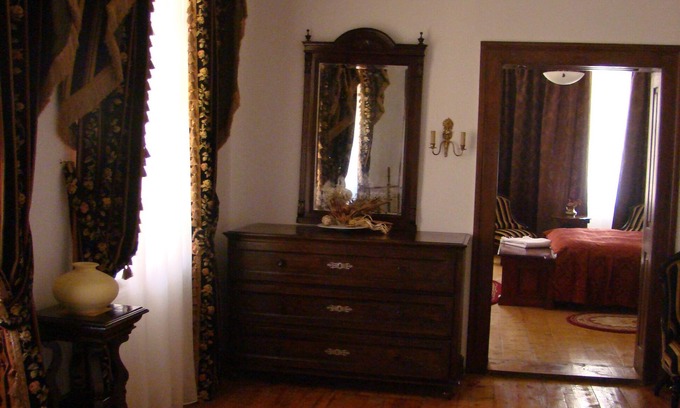 Miercurea Sibiului House | DROWRY APARTMENT -Drops of tradition, nature and relaxation.