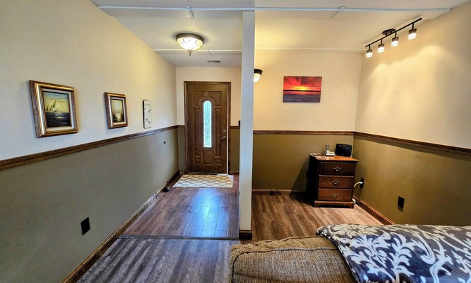 Drummond Island House | Drummond Island Hotel & Vacation Homes - Bass Cove Landing