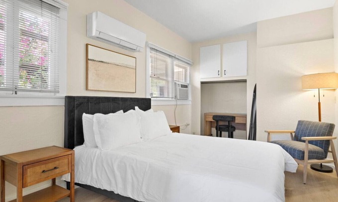 Maple-Ash House | DT Studio -1 Block to Mill Ave/ASU + Free Parking