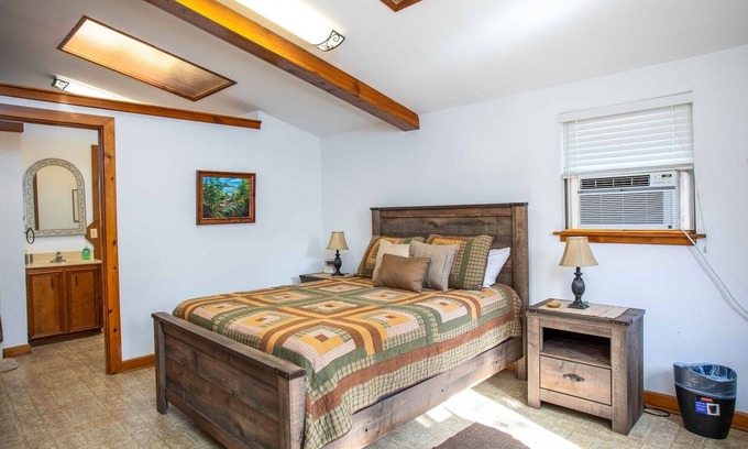 Ingram House | DUBL-C Guesthouse | Charming Home | Near River