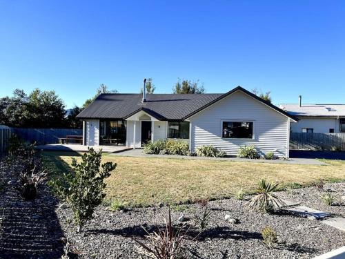Hanmer Springs House | Dumblane View