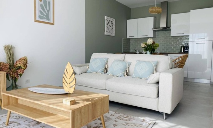 Saint-Prix Apartment | Duplex BOHEME near JO 2024, terraces, garden, view on PARIS, sauna