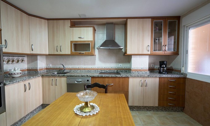 Montesol House | Duration Nights. 10% Discount Tourist Apartment Montesol