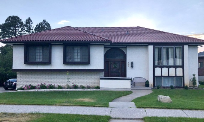Bountiful House | E Bountiful 3Br 2Bath Great view good parking close to public transport