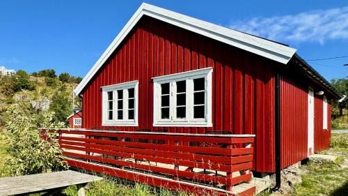 Sørvagen Ski Chalet | Eagle bay - Waterfront Rorbu A