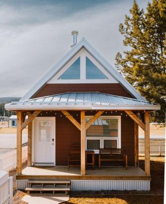 Nordegg House | Eagle - Cozy Tiny Home With Mountain Views