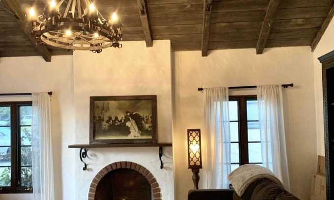 Eagle Rock House | Eagle Rock Entire House - Large Bungalow