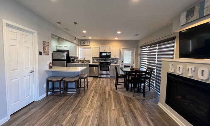 Lake Ozark Apartment | Eagles Nest LOTO 18-1A