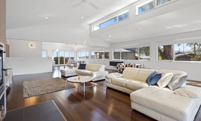 Merrijig House | Eagles Nest - Merrijig - Sleeps 10