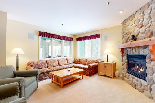 Jeffersonville Apartment | Eagles Unit #2