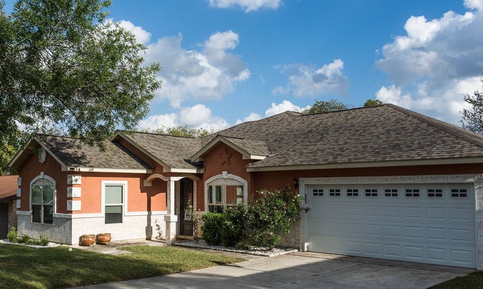 Live Oak House | Early check-in and late check-out! Get what you pay for!