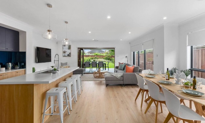East Corrimal House | East Corrimal Escape Beautiful Beachside Living