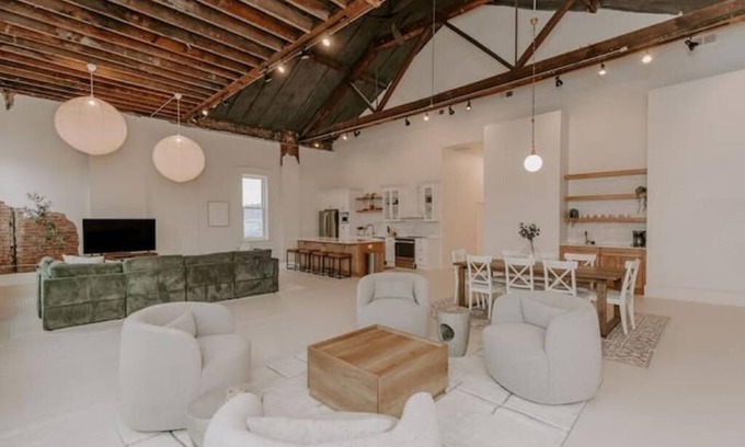 Madison Apartment | East Main Lofts -Roller Rink 301