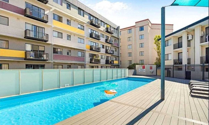 East Perth House | East Perth Apartment Suites