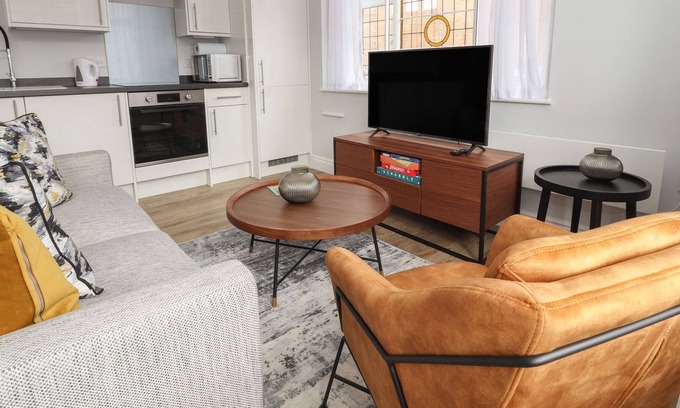 Chester Apartment | EASTGATE, pet friendly, character holiday cottage in Chester
