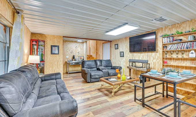 Texarkana Apartment | Easy I-30 Access: Cozy Texarkana Apt w/Essentials