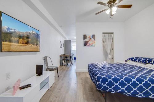 South Beach Apartment | Easy Ocean Dr Beach, 2 Queenbeds