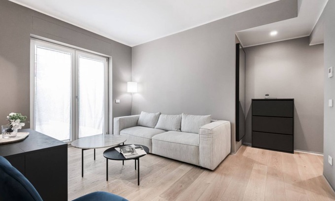 Cerchia dei navigli Apartment | Easylife -Modern apartment with Patio C.Sforzesco