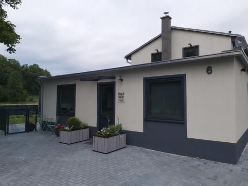 Muritz House | Ecki's Ferienhaus "KOMM an de BÄK" mit 5 Sternen bewertet bei Google und Traumferienwohnungen