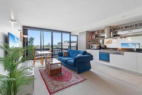 Abbotsford Apartment | Eclectic 1-Bed Apartment with Pool and Gym