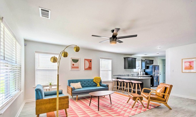 North Little Rock House | Eclectic North Little Rock House w/ Fire Pit!