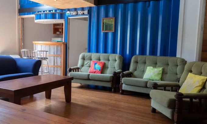 Burgess Park Cabin | Eco Lodge Near New Plymouth for Groups