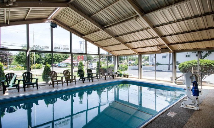 West Yarmouth Hotel | Econo Lodge by Choice - Cape Cod