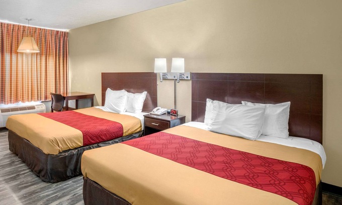 Rolla Hotel | Econo Lodge Rolla I-44 Exit 184 Near Missouri University of Science and Technology