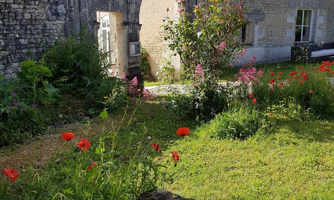 Marsac Bed & Breakfast | Ecurie du Domaine de Chantemerle
