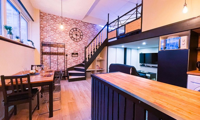 Quartier des Eaux-Claires Apartment | #ED | The fantastic loft | Free parking 🤎