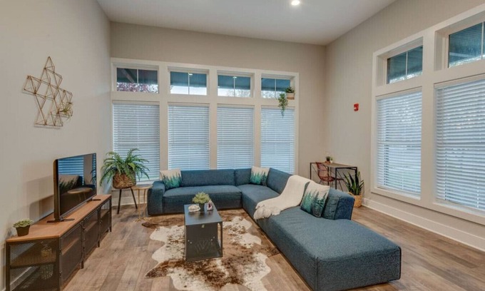 Nashville Condo | Edison Condo - Trendy E Nashville, 5mi to Downtown