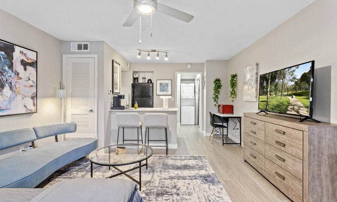 Allandale Apartment | Efficiency Studio Close to Downtown and Domain