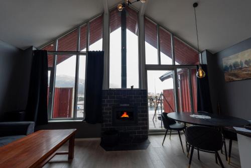 Vestvagøy Apartment | Eidebua