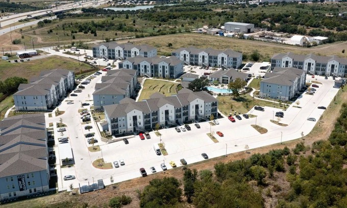 Austin Apartment | EightyOne10 1BD 8 - One Bedroom Apartment, Sleeps 2