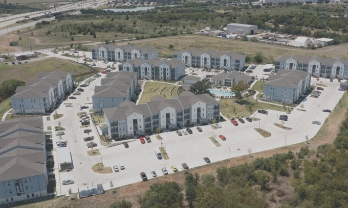 Austin Apartment | EightyOne10 2BD 3 - Two Bedroom Apartment, Sleeps 4