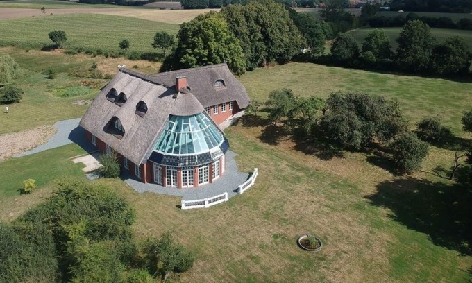 Dersau House | EINZIGARTIGES ANWESEN IN ALLEINLAGE - Schwimmbad, Palmenhaus, Glaskuppel, uvm.