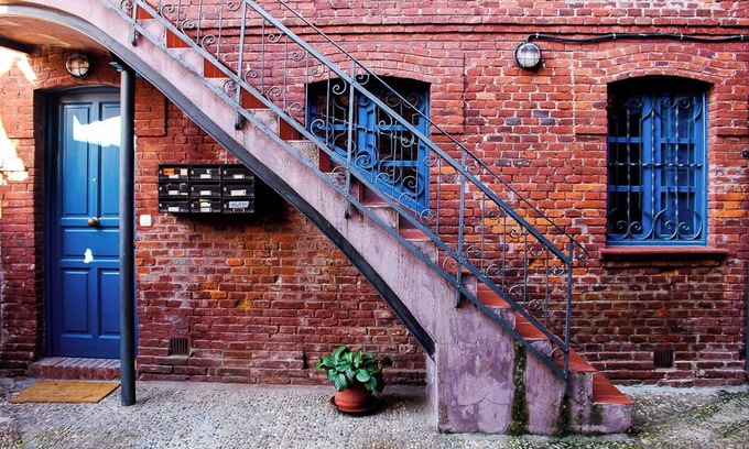 Old Town Apartment | El 8 de Serranos bottom house with garage