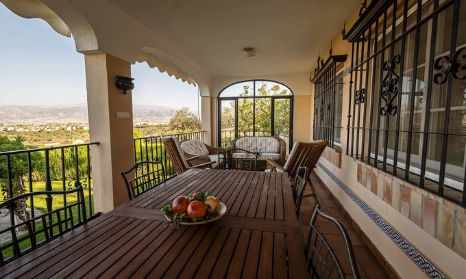 Las Gabias Cottage | El Cortijo de la Vega, con Chimenea y a 15 Minutos de la Ciudad