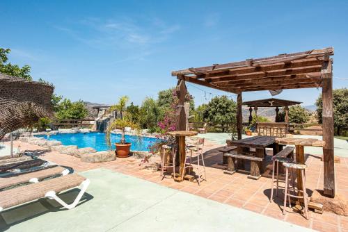 Almogia House | El desafío de las Águilas