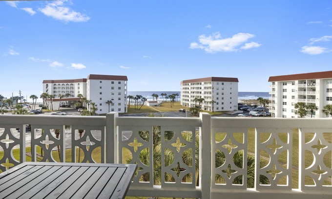 Fort Walton Beach Condo | El Matador 155 by Alicia Hollis Rentals FREE TICKETS! $300/Day