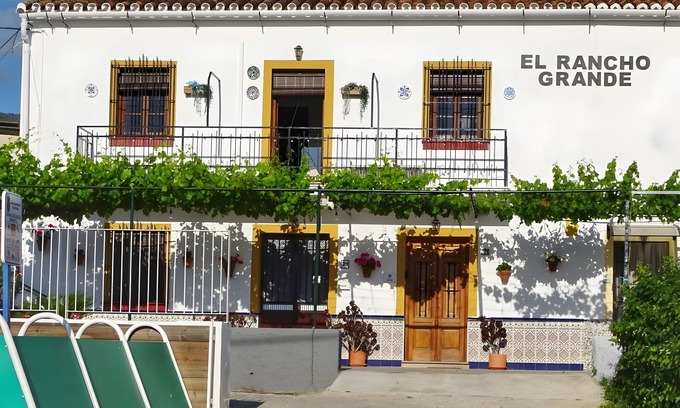 Alora Apartment | 'El Rancho Grande' Apartment with Balcony and Mountain Views